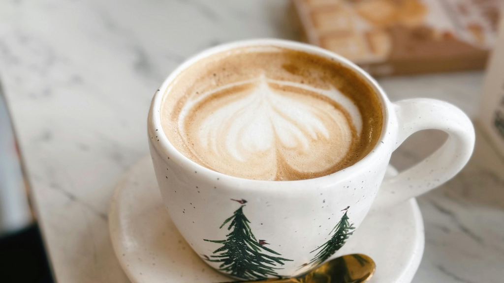 Genussvolle Weihnachten mit Blank Roast: Warum du jetzt unseren festlichen Kaffee probieren solltest